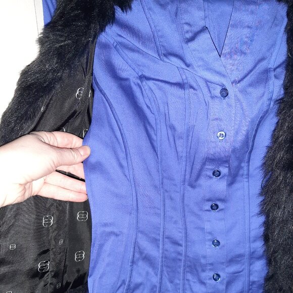 Y2K Le Château Blouse & Black Faux-Fur Vest from Costa Blanca. - Picture 5 of 16